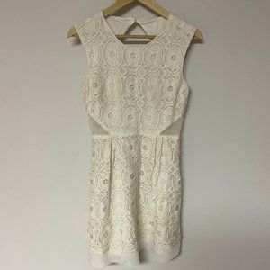 Kimchi Blue Flower Lace Sleeveless Cream US Size 4 - Vintage Look